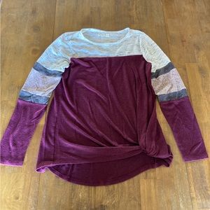Maurice’s maroon long-sleeve tee